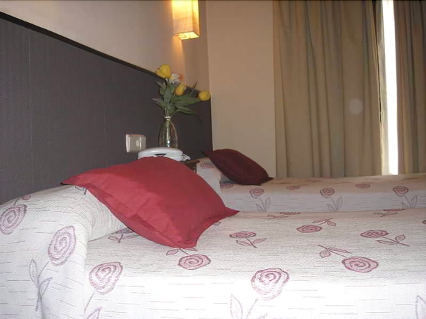 Imagen de la habitación del Hostal Alfonso Xii, Toledo. Foto 4