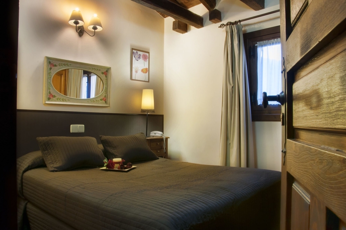 Imagen de la habitación del Hostal Alfonso Xii, Toledo. Foto 10