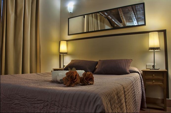 Imagen de la habitación del Hostal Alfonso Xii, Toledo. Foto 11