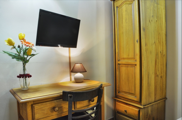 Imagen de la habitación del Hostal Alfonso Xii, Toledo. Foto 13