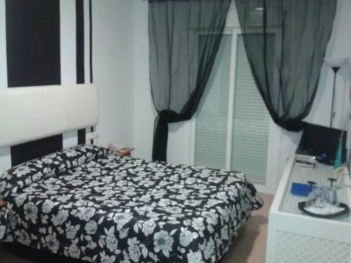 Imagen general del Hostal Alhaja Playa. Foto 8