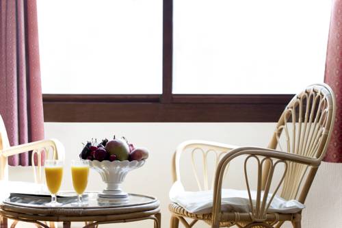 Imagen de la habitación del Hostal Alhambra, Nerja. Foto 8