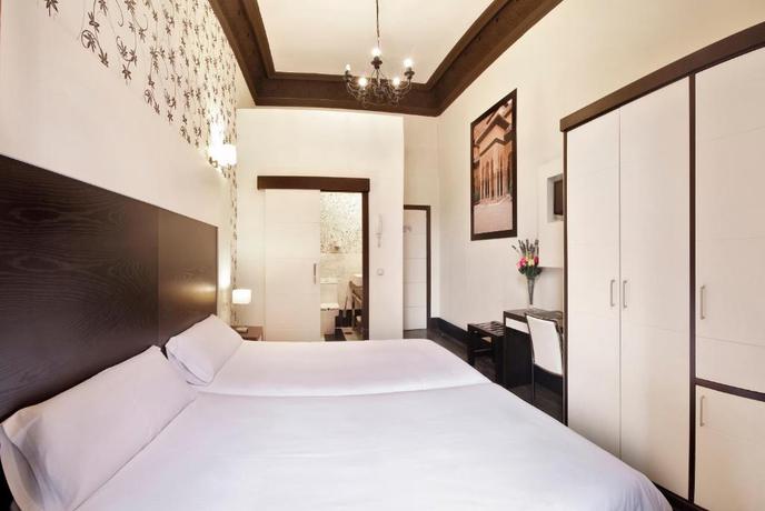 Imagen general del Hostal Alhambra Suites. Foto 5