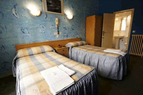 Imagen general del Hostal Almanzor, Barrio de las Letras. Foto 1