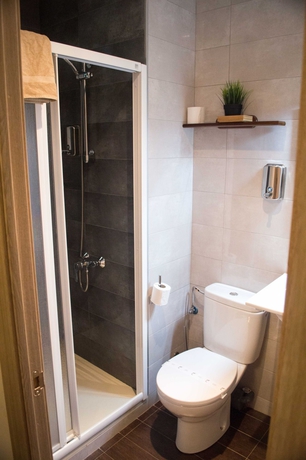 Imagen de la habitación del Hostal Alogar. Foto 4