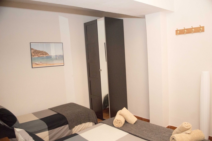 Imagen de la habitación del Hostal Alogar. Foto 6