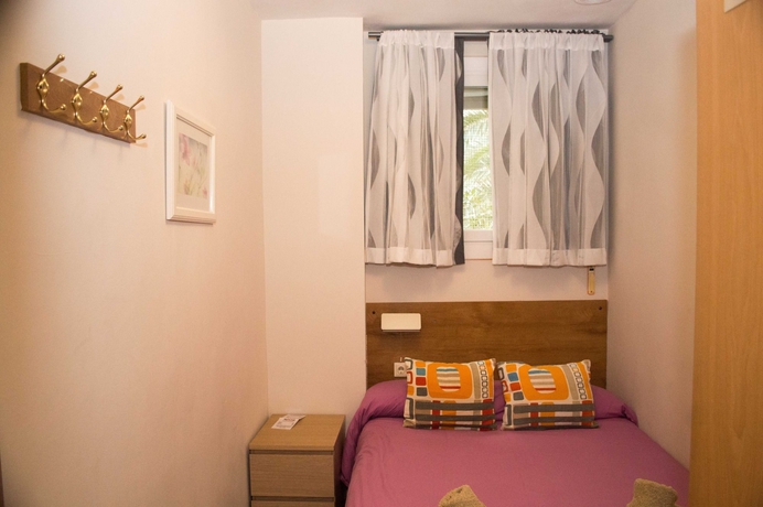 Imagen de la habitación del Hostal Alogar. Foto 7