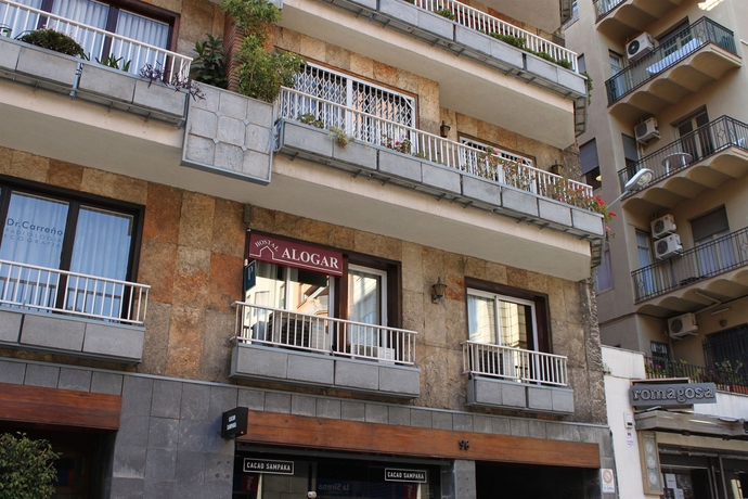 Imagen de los interiores del Hostal Alogar. Foto 16