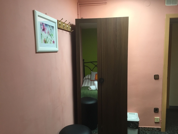 Imagen de la habitación del Hostal Alogar. Foto 13