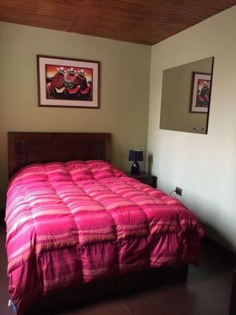 Imagen de la habitación del Hostal Alpes Lima. Foto 8