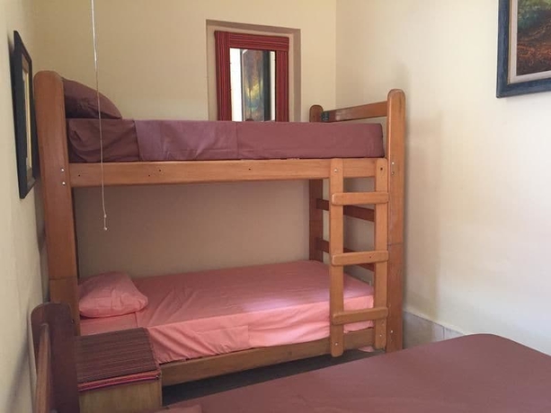 Imagen de la habitación del Hostal Alpes Lima. Foto 11