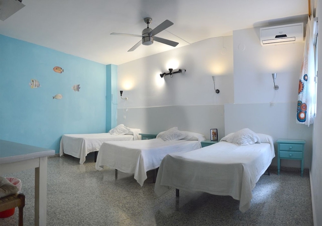 Imagen de la habitación del Hostal Altamar, Almuñecar. Foto 4