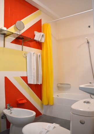 Imagen de la habitación del Hostal Altamar, Almuñecar. Foto 15