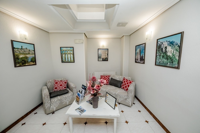 Imagen de los interiores del Hostal Alvi. Foto 16