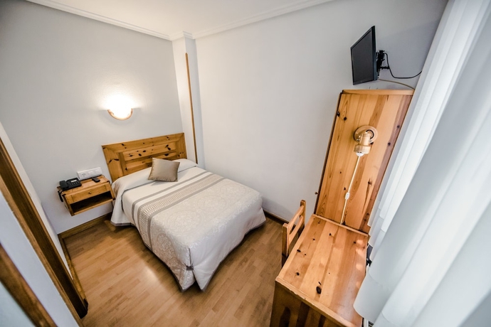 Imagen de la habitación del Hostal Alvi. Foto 10