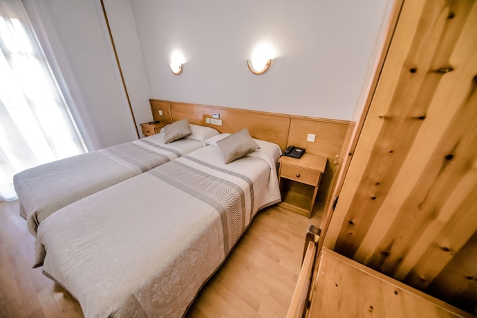 Imagen de la habitación del Hostal Alvi. Foto 13