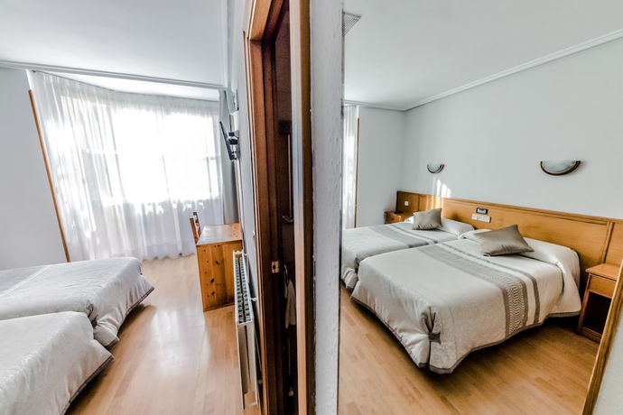 Imagen de la habitación del Hostal Alvi. Foto 14