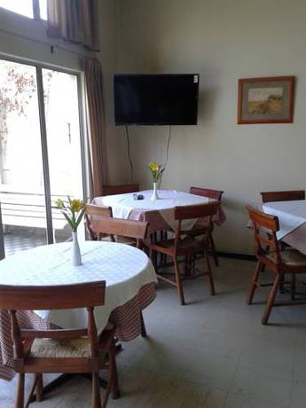 Imagen del bar/restaurante del Hostal Americano, Santiago Centro. Foto 3