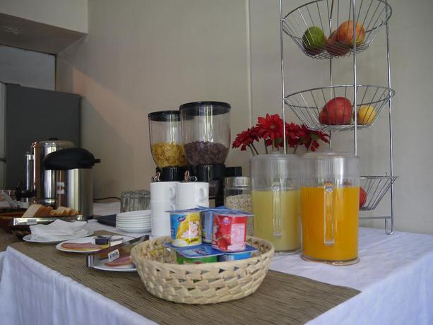 Imagen del bar/restaurante del Hostal Americano, Santiago Centro. Foto 4