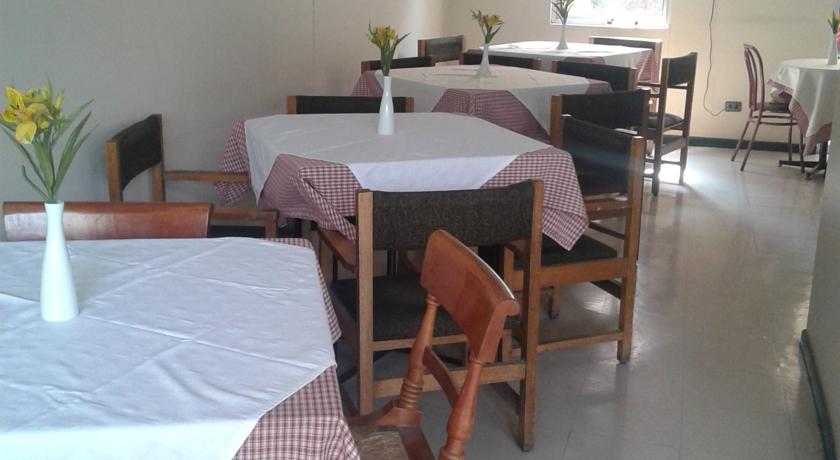 Imagen del bar/restaurante del Hostal Americano, Santiago Centro. Foto 3