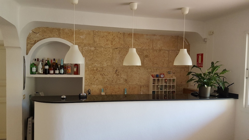 Imagen de los interiores del Hostal Amistad. Foto 19