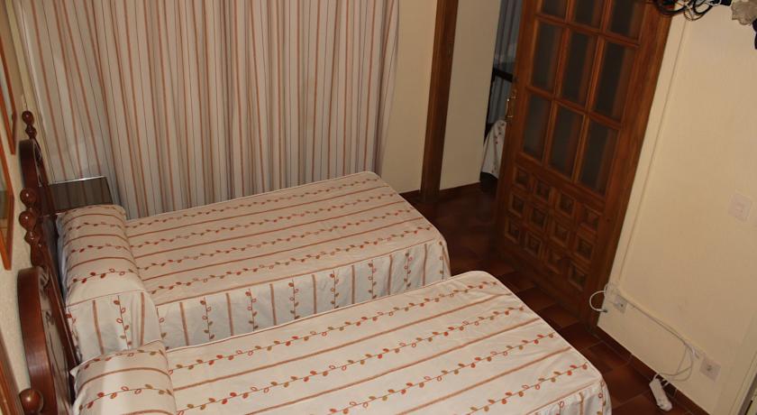 Imagen de la habitación del Hostal Andalucia, Almu&ntilde;&eacute;car. Foto 2
