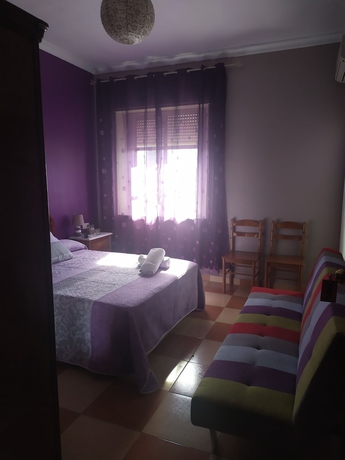 Imagen de la habitación del Hostal Andalucia, Arcos de la Frontera. Foto 8