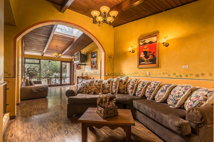 Imagen de los interiores del Hostal Andalucía, Quito. Foto 15