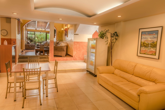 Imagen de los interiores del Hostal Andalucía, Quito. Foto 16
