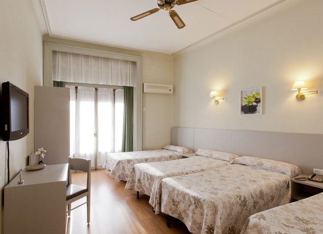 Imagen de la habitación del Hostal Andorra, Gran V&iacute;a. Foto 8