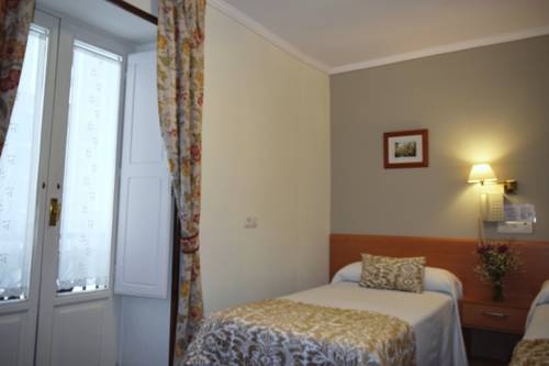 Imagen de la habitación del Hostal Anosa Casa. Foto 10