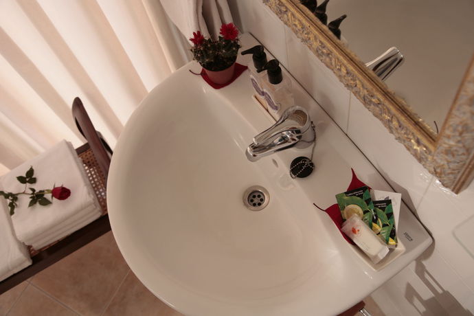 Imagen de los exteriores del Hostal Antigua Morellana. Foto 15