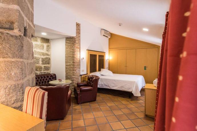Imagen de la habitación del Hostal Antika Snoga. Foto 4