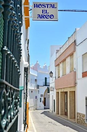 Imagen general del Hostal Apartamentos El Arco. Foto 3
