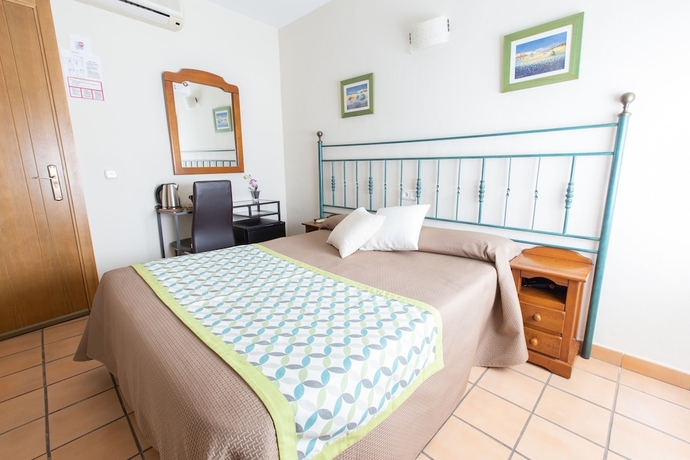 Imagen de la habitación del Hostal Apartamentos El Gallo. Foto 7