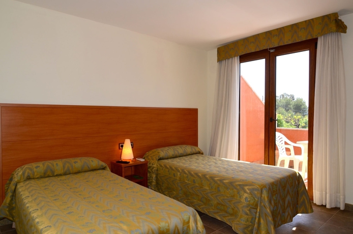 Imagen de la habitación del Hostal Apartamentos La Gola. Foto 4