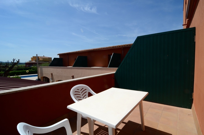 Imagen de la habitación del Hostal Apartamentos La Gola. Foto 9