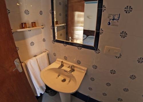 Imagen general del Hostal Aparthotel ALMARIS. Foto 1