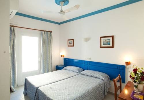 Imagen general del Hostal Aparthotel ALMARIS. Foto 8