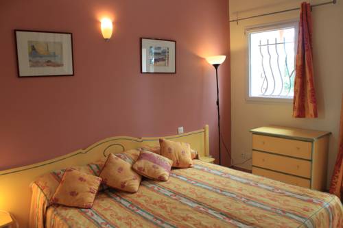 Imagen de la habitación del Hostal Appart'hotel Court'inn Aqua. Foto 3