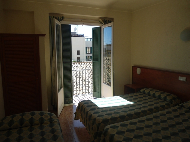 Imagen de la habitación del Hostal Apuntadores 8. Foto 10