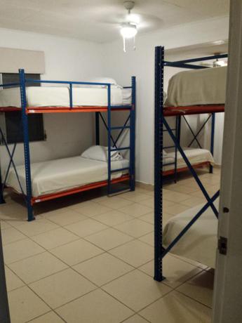 Imagen de la habitación del Hostal Aqui Me Quedo. Foto 4