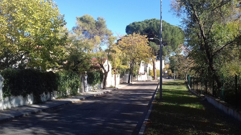 Imagen de la habitación del Hostal Aravaca Garden. Foto 9