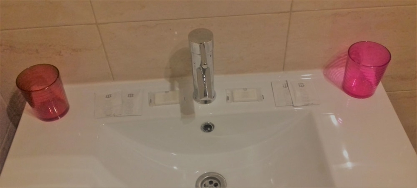 Imagen de la habitación del Hostal Aravaca Garden. Foto 11