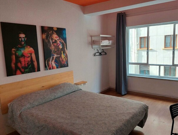 Imagen de la habitación del Hostal Arc House Granada. Foto 20