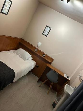Imagen general del Hostal Arenal, Zaragoza. Foto 1