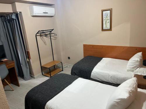 Imagen general del Hostal Arenal, Zaragoza. Foto 8