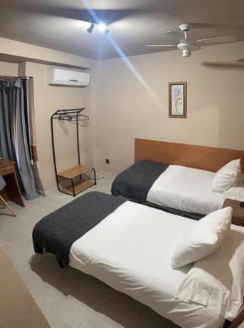 Imagen general del Hostal Arenal, Zaragoza. Foto 12