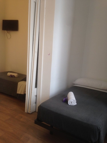 Imagen de la habitación del Hostal Argo, Eixample. Foto 12