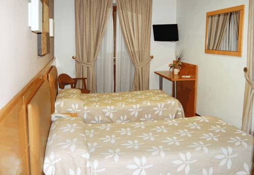 Imagen de la habitación del Hostal Arotza. Foto 6